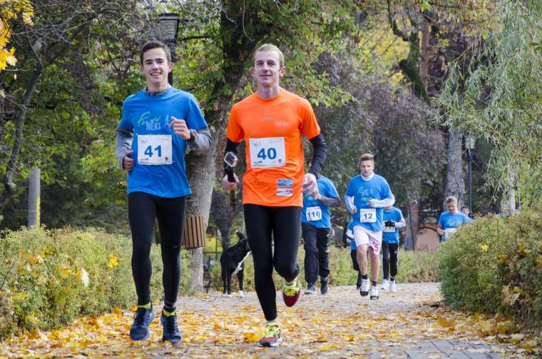 Támogatásért szaladnak a hétvégén