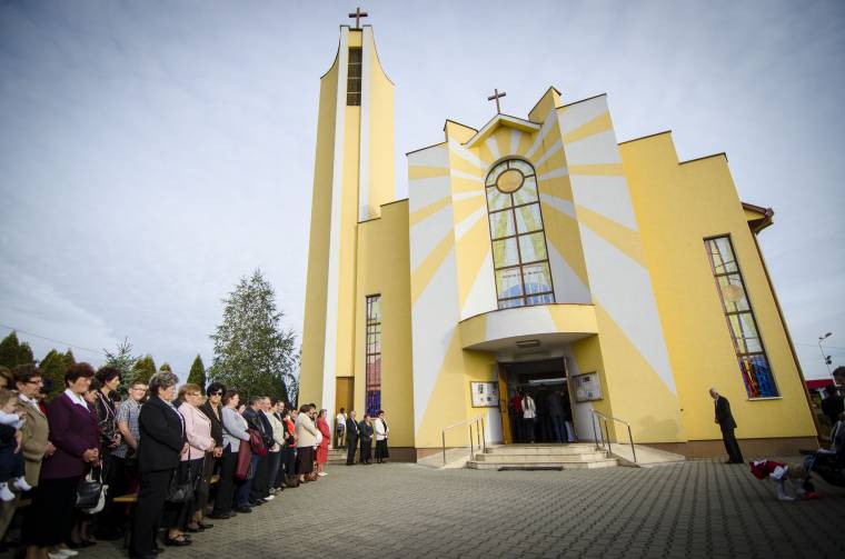 Ne szavakkal, cselekedetekkel...