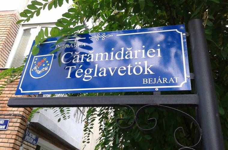 Jöhet a következő