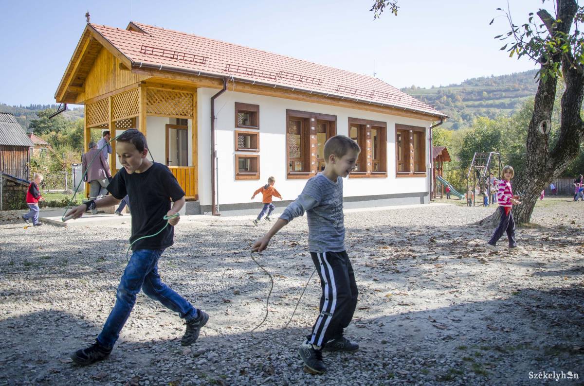 &bullet;  Fotó: Lukácsi Lehel