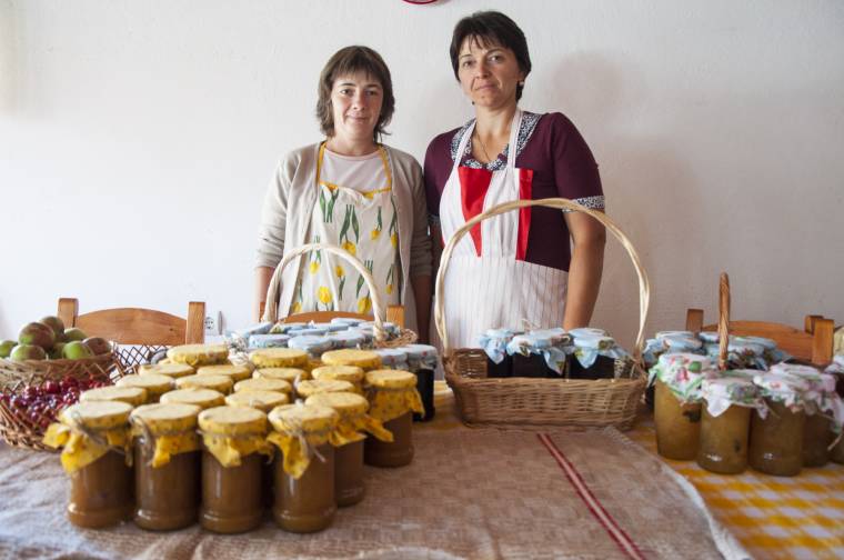 Elkészültek a gyümölcsös finomságok