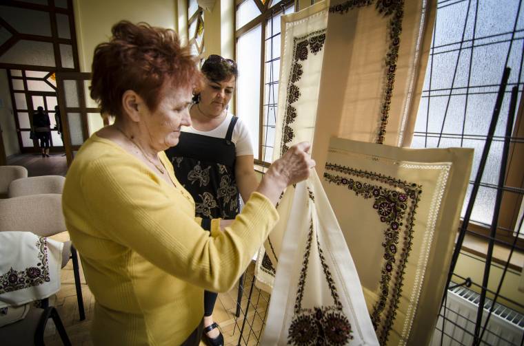 Újratervezett mintakincs