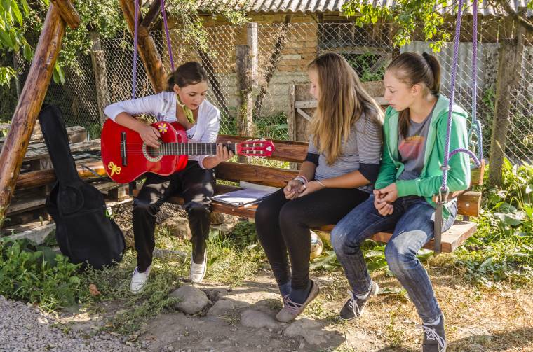 Menedéket nyújtó közösség