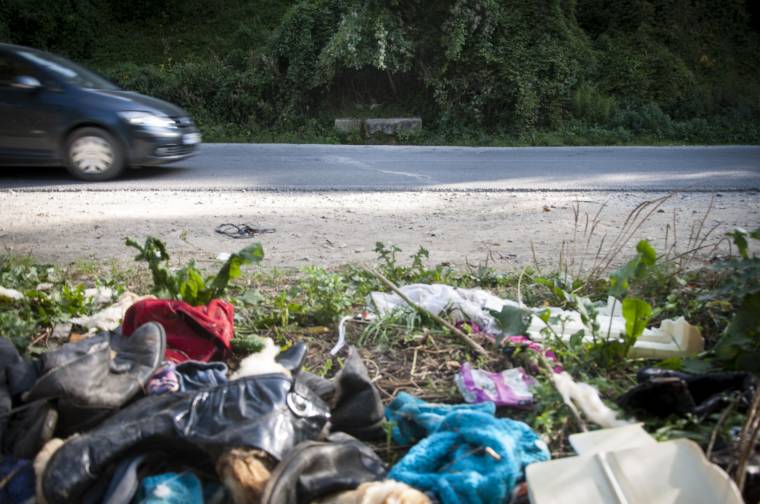 Szemétügy város és község határán