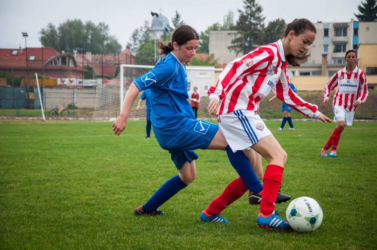 Rangadóra készülnek a lányok