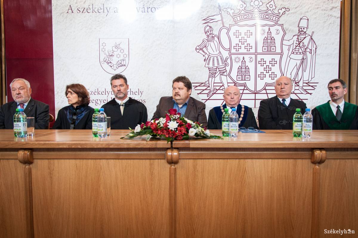 &bullet;  Fotó: Lukácsi Lehel