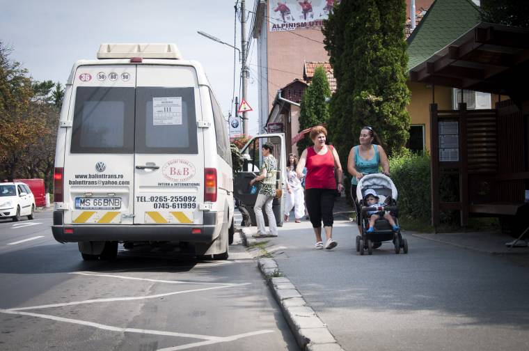 Tömegközlekedés: kinek sok, kinek kevés