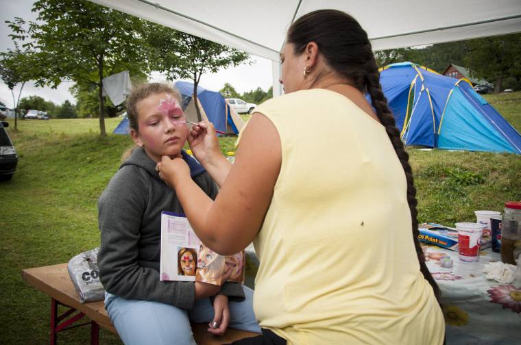 Kétszázan a várutai Bíró-tanyán