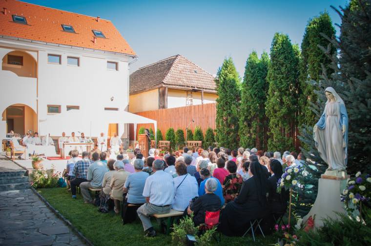 „Mária ötéves leánykája”