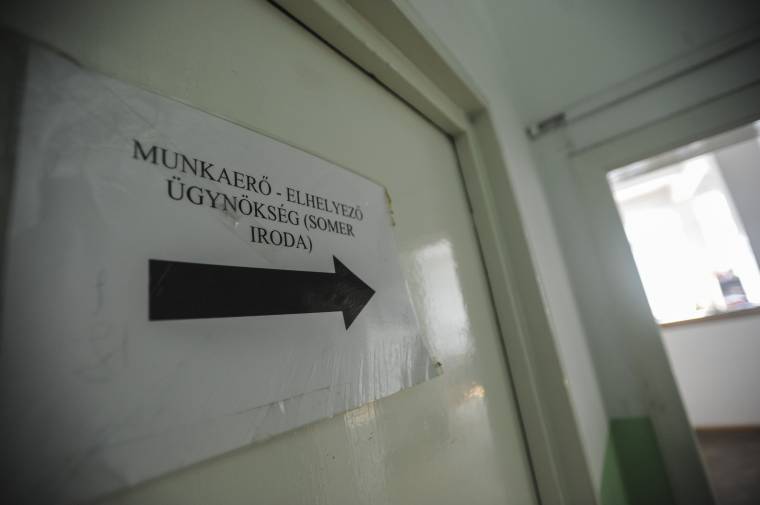 Kevesebb végzős keres állást