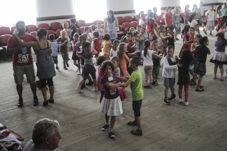 Néptánc és kézművesség egy helyen Oroszhegyen