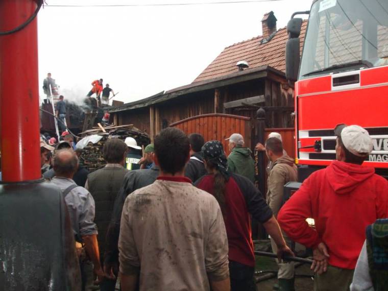 Két csűr is leégett Kápolnásfalun