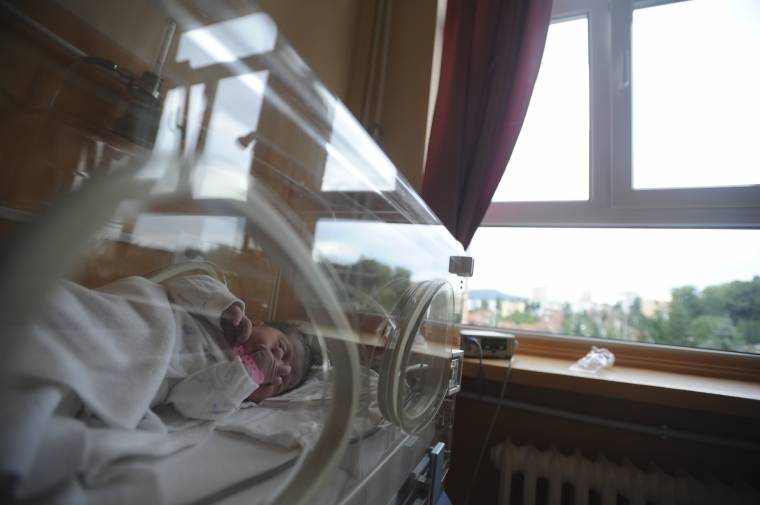 Átlagosan minden tizedik csecsemő idő előtt jön a világra