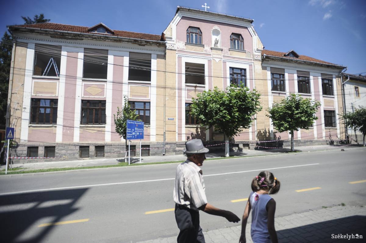 &bullet;  Fotó: Thomas Campean