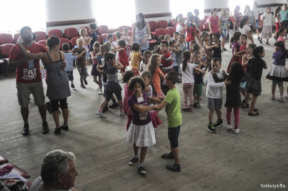 &bullet;  Fotó: Thomas Campean