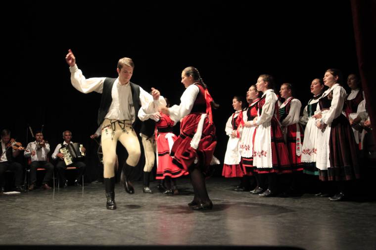 Argentínában lép fel a keresztúri Pipacsok