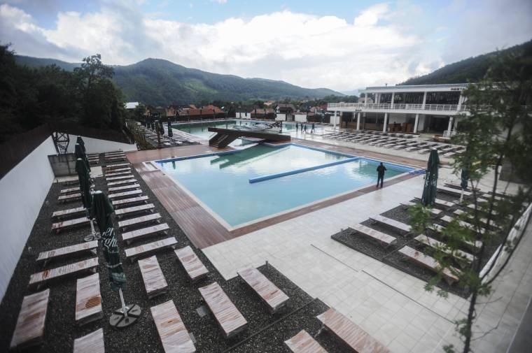 Megnyitják szombaton a parajdi új strandot