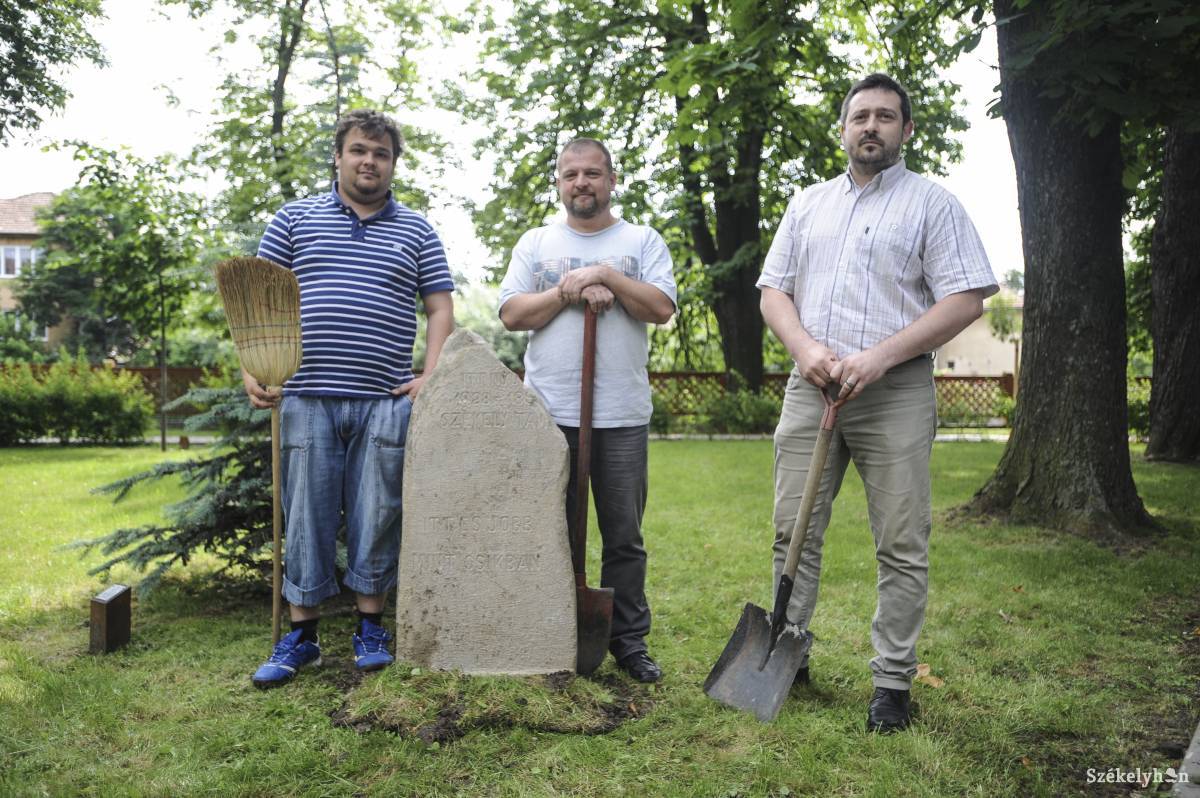 &bullet;  Fotó: Thomas Campean