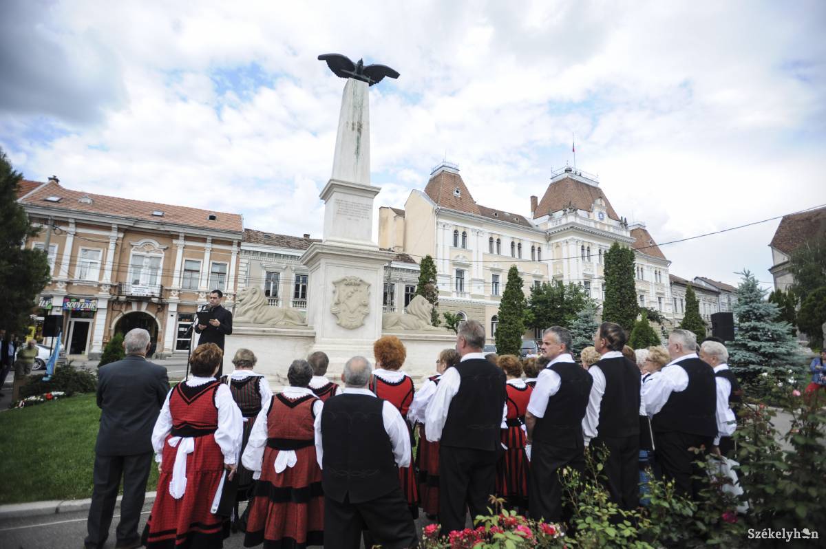 &bullet;  Fotó: Thomas Campean