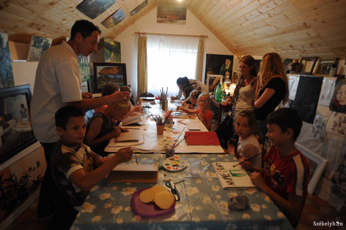 &bullet;  Fotó: Thomas Campean