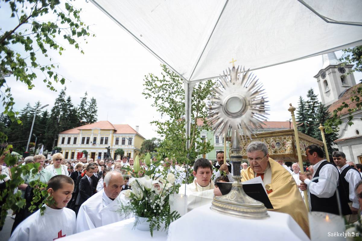 &bullet;  Fotó: Thomas Campean