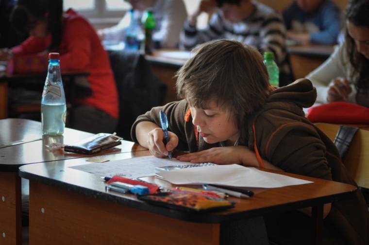 Dobogón az udvarhelyszéki fizikatanoncok