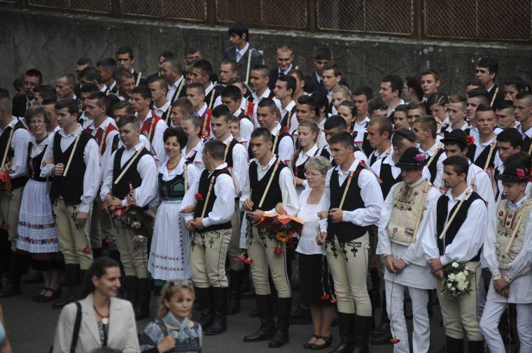 Elindultak a felnőttek útján