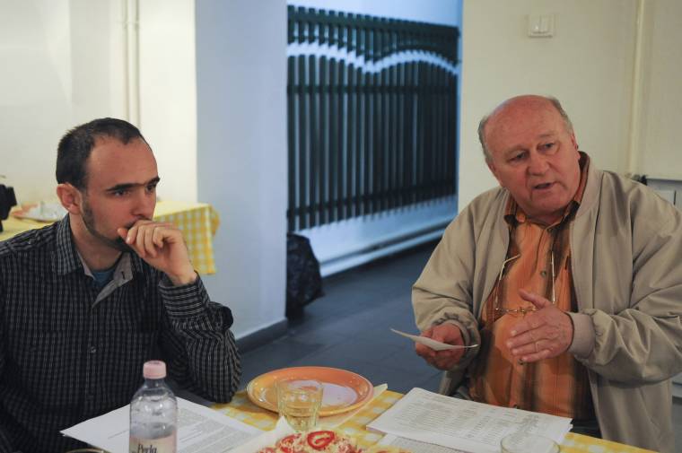 Színre lépnek a pallósok