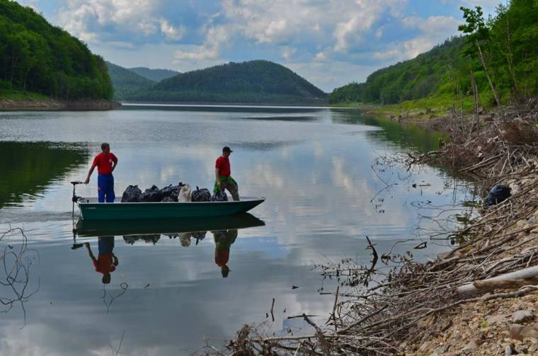 Csökken a szemét mennyisége a zetelaki gátnál