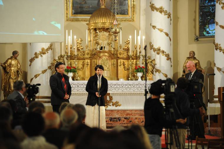 Telt házas gála a Gimi megsegítésére