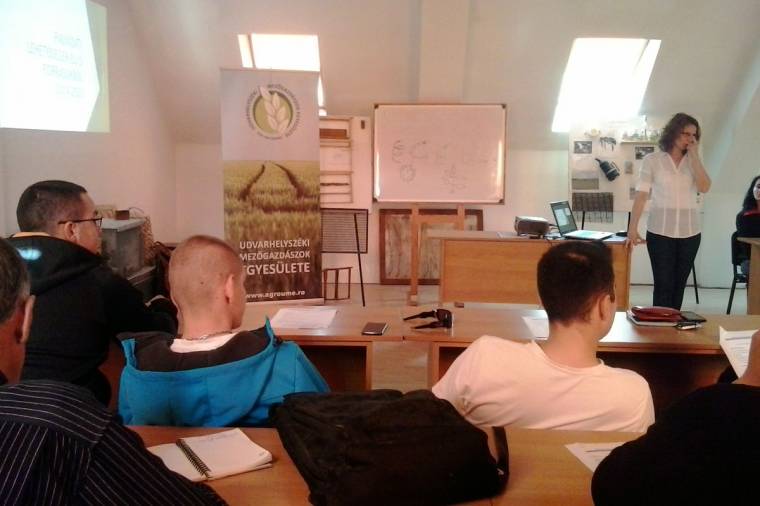 Hiánypótló előadást rendezett az UME