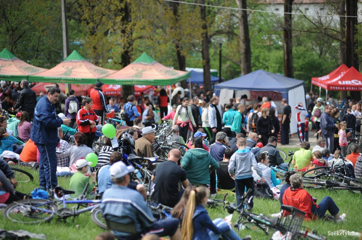 &bullet;  Fotó: Thomas Campean