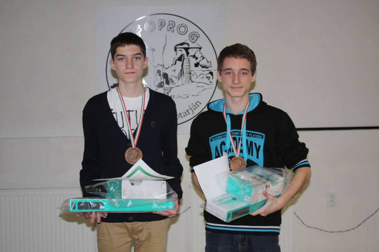 Rekorddöntő keresztúri diákok