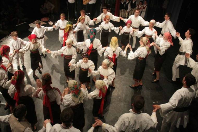 Táncünnep a Kékiringóval