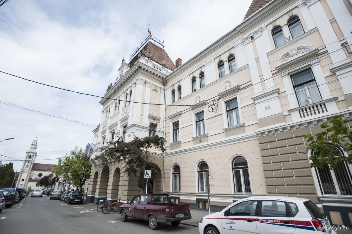 &bullet;  Fotó: Thomas Campean