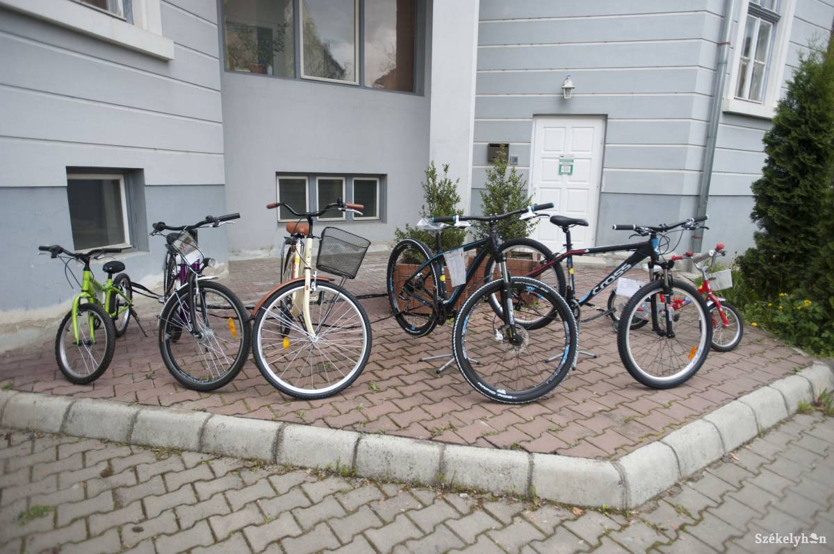 &bullet;  Fotó: Thomas Campean