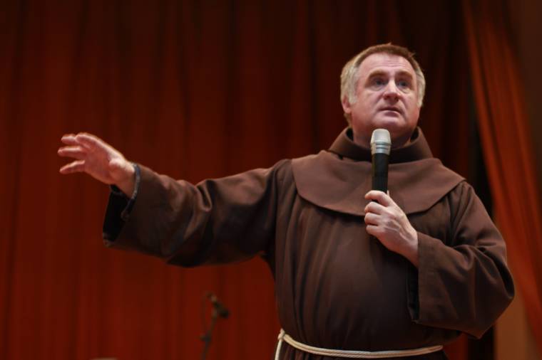 Böjte Csaba közös imára hív Európa békéjéért