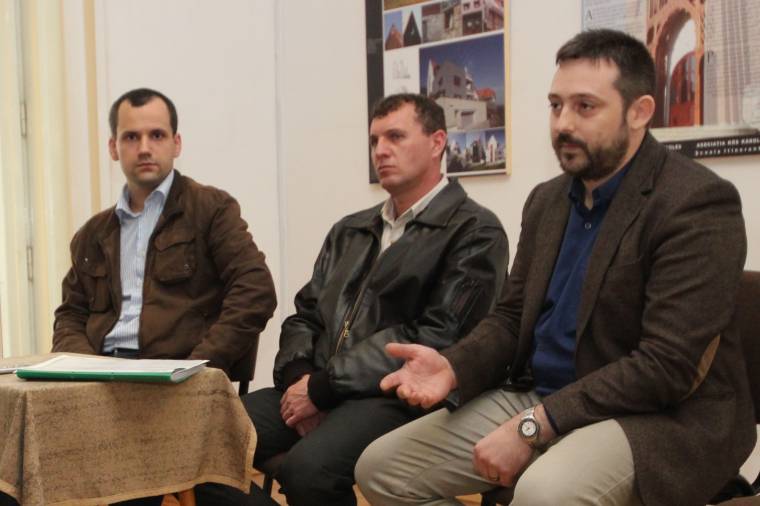 Ifjúságvédelem: felelősségvállalás és mentalitásváltás szükséges