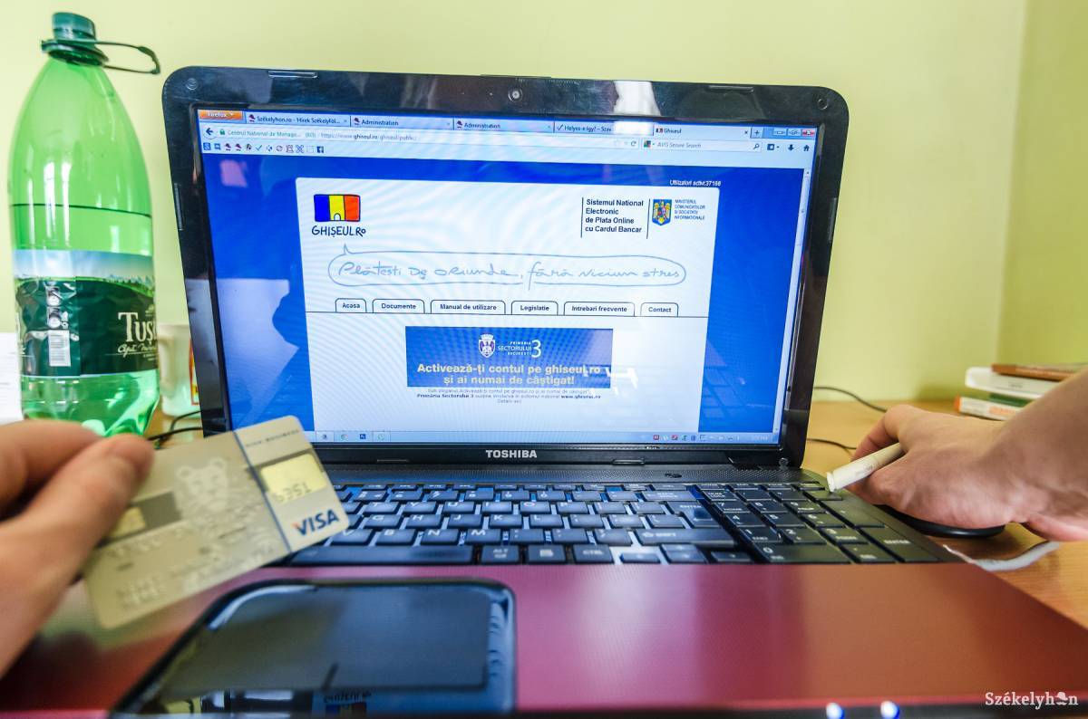 Egyszerűsítették az évek során az online adóbefizetést. Archív •  Fotó: Veres Nándor