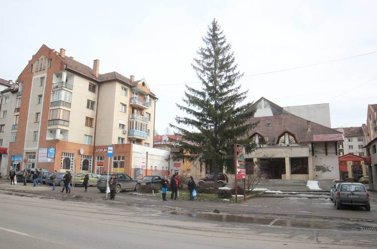 Köztérrendezés: tízen pályáztak