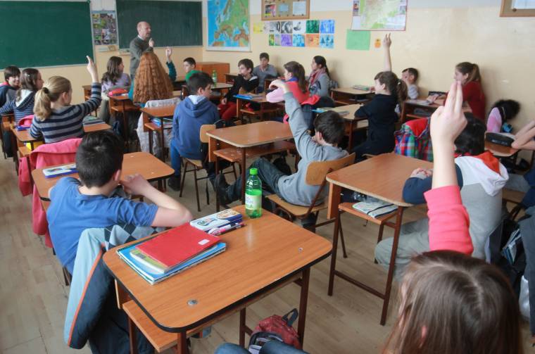 Még a megemelt bér is messze elmarad a nyugat-európai átlagtól