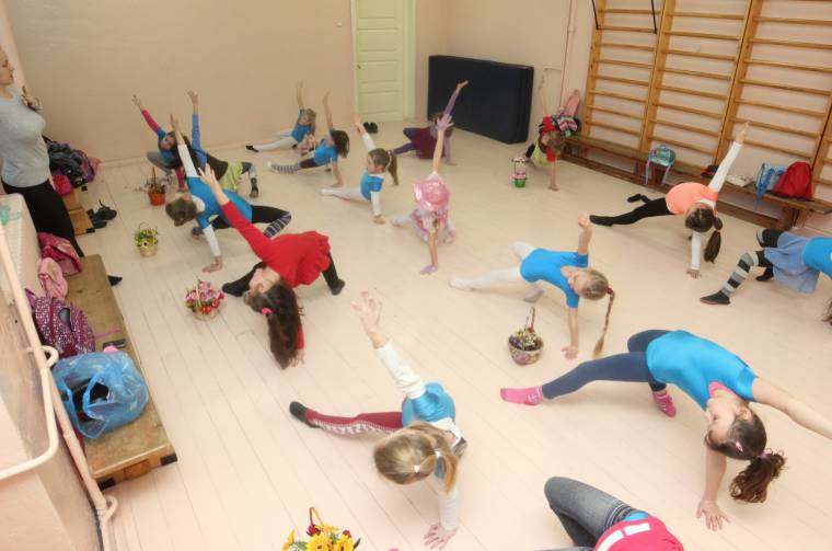 Táncos lábú Udvarhely