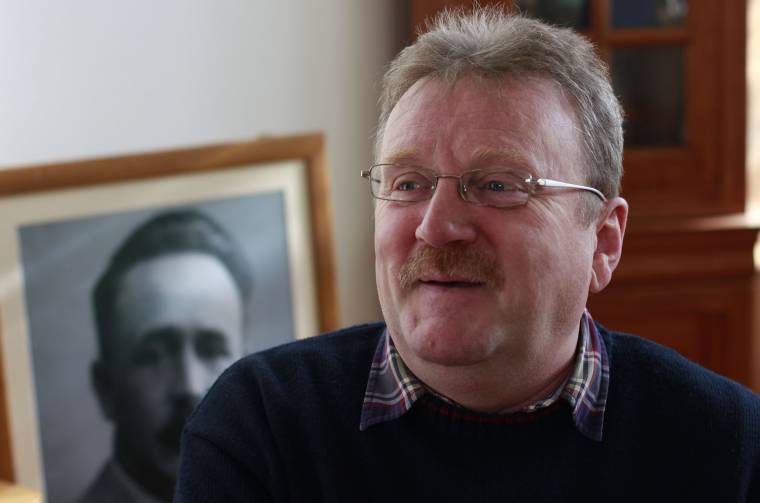 Példaképeket kell felállítani