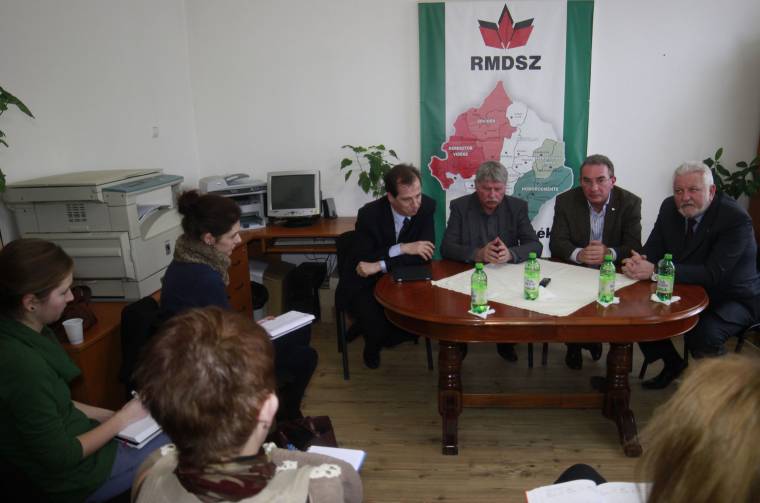 Létfontosságú a brüsszeli képviselet