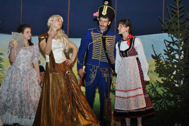 „A színjátszás nem ide-oda járkálás a színpadon”