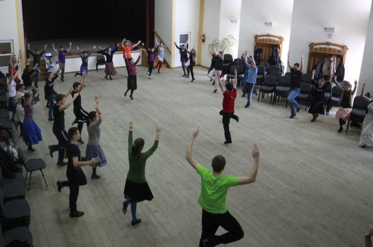 Több etnikum művészete a táncházkaraván záróestjén