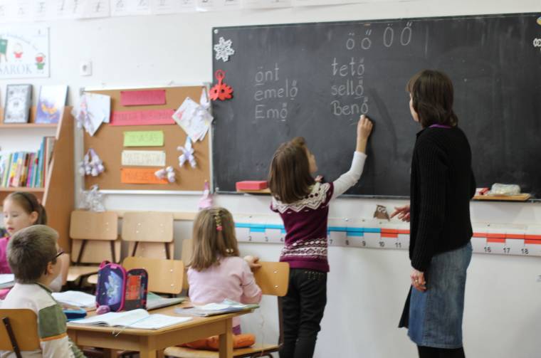 Nem csökken a tanítók bére