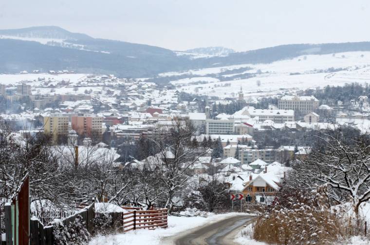 Csak kisebb fennakadásokat okozott a nagy havazás