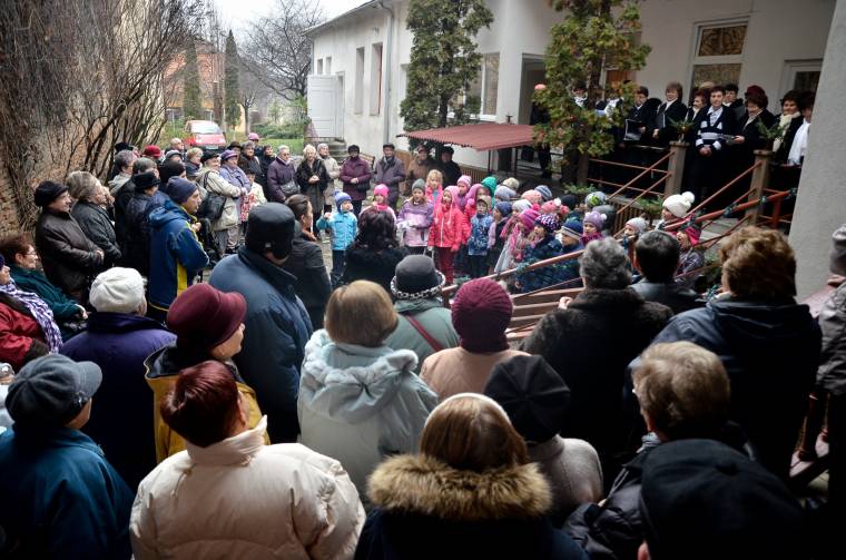 Karácsonyváró ünnepséget tartottak a nyugdíjasoknak