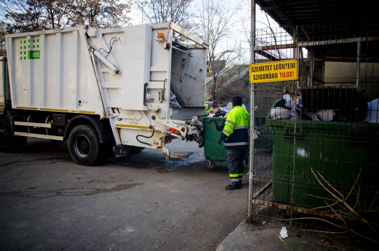 Kérésre elszállítják a nagy mennyiségű hulladékot